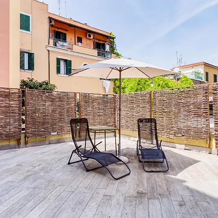 Pigneto Con Giardino Privato E Parcheggio Апартаменты *